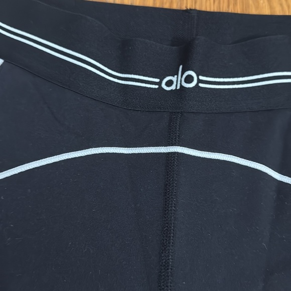 ALO High waisted heart throb leggings - Picture 6 of 6